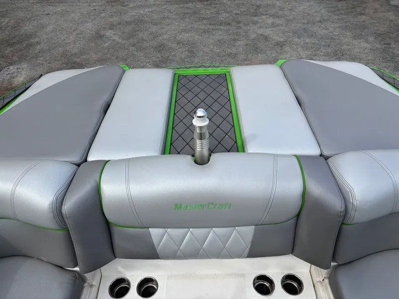 Slide: The Image of MasterCraft X30 2014 - 10