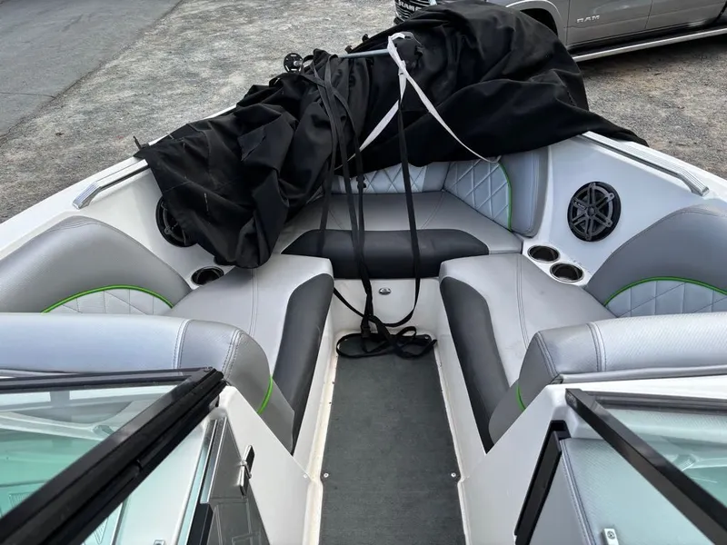 Slide: The Image of MasterCraft X30 2014 - 7