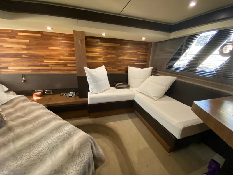 Slide: The Image of Master lounge - 34