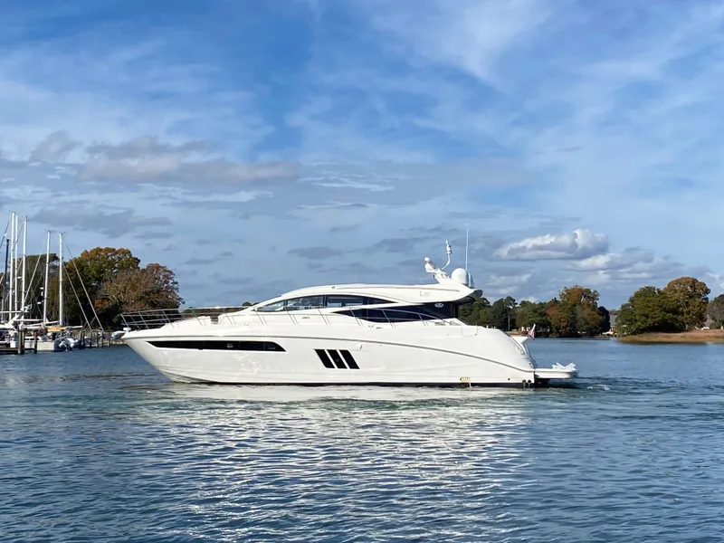 Slide: The Image of 2017 Sea Ray L590 - 8