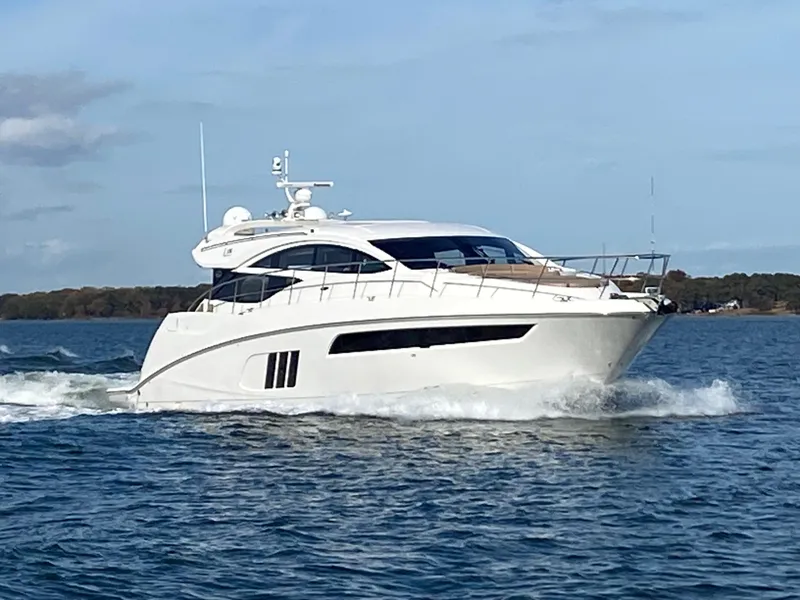 The Image of 2017 Sea Ray L590 - 0