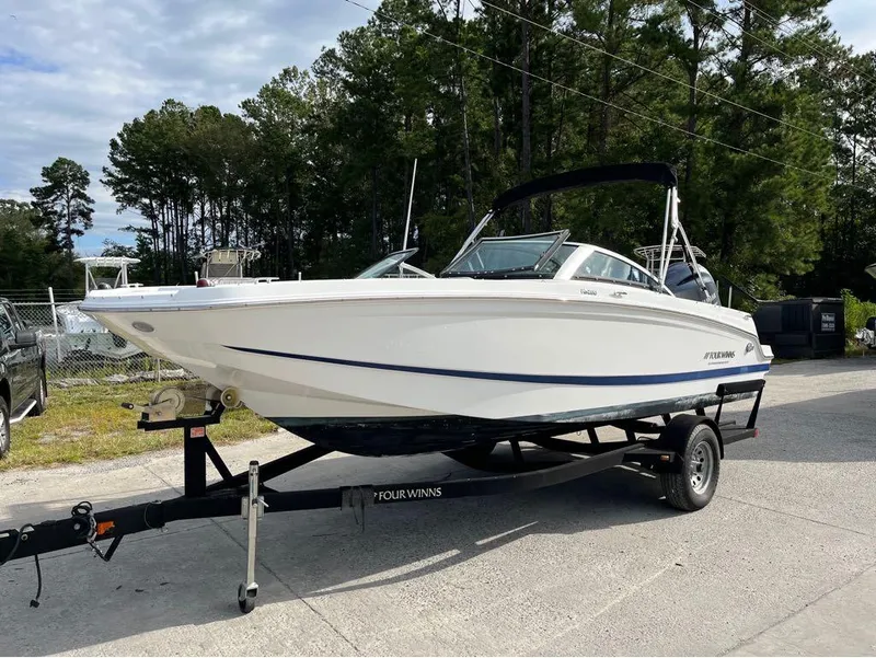 The Image of Four Winns HD 200 OB 2020 - 1