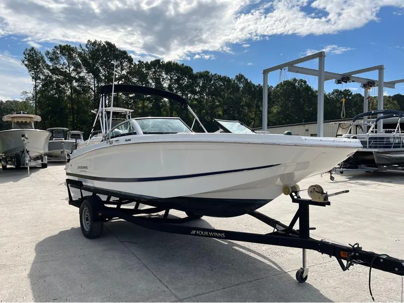 Slide: The Image of Four Winns HD 200 OB 2020 - 13