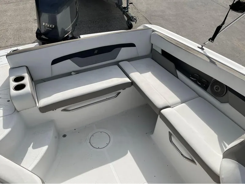 Slide: The Image of Four Winns HD 200 OB 2020 - 3