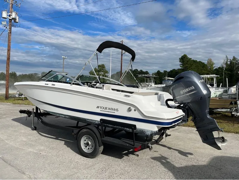 Slide: The Image of Four Winns HD 200 OB 2020 - 7