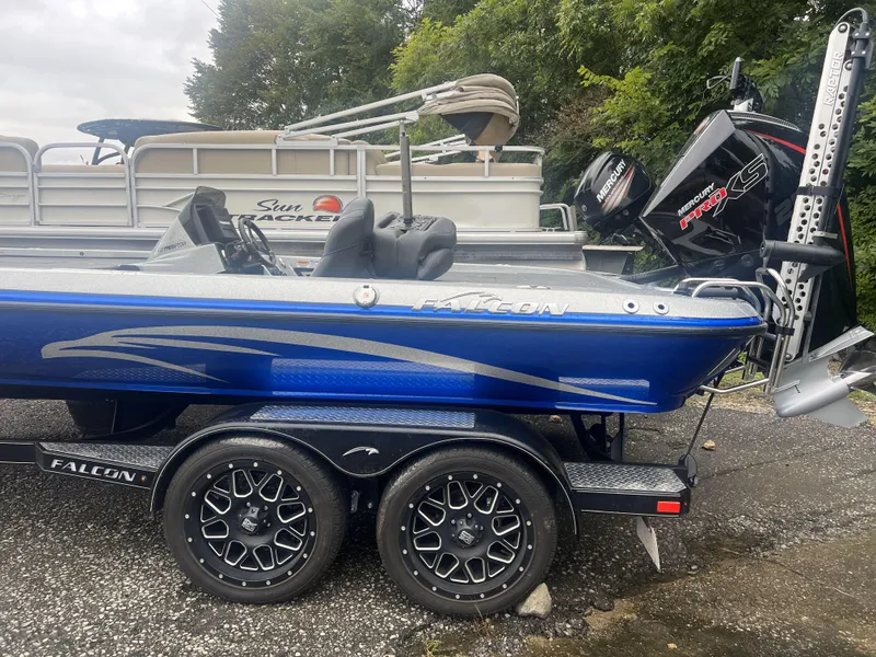 Slide: The Image of Falcon F21 Predator 2023 - 11