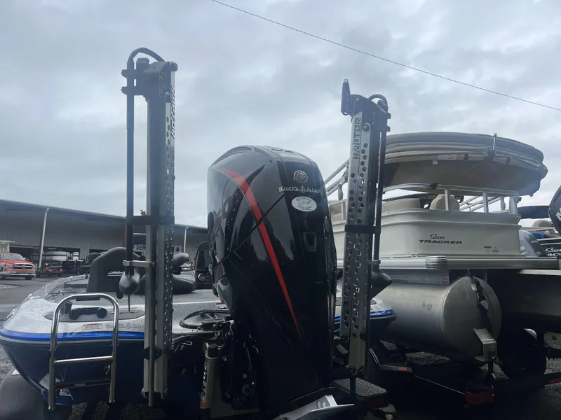 Slide: The Image of Falcon F21 Predator 2023 - 15