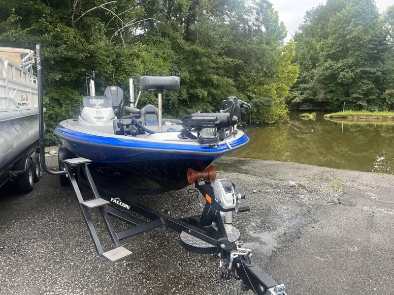 Slide: The Image of Falcon F21 Predator 2023 - 4