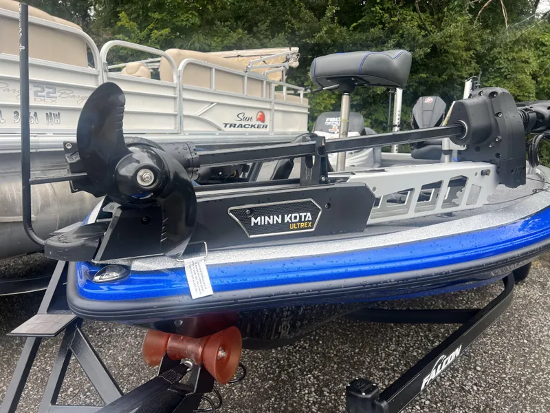 Slide: The Image of Falcon F21 Predator 2023 - 9