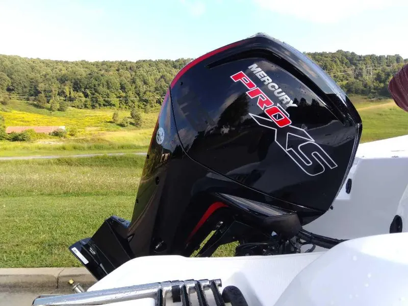 Slide: The Image of 2024 Tahoe 185 S boat with Mercury Pro XS outboard motor. - 6