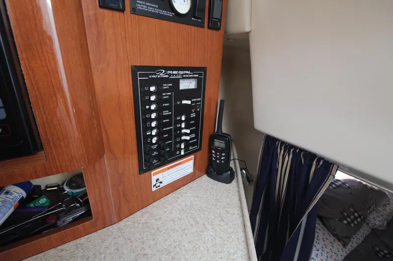 Slide: The Image of Regal 2565 Window Express 2007 - 23