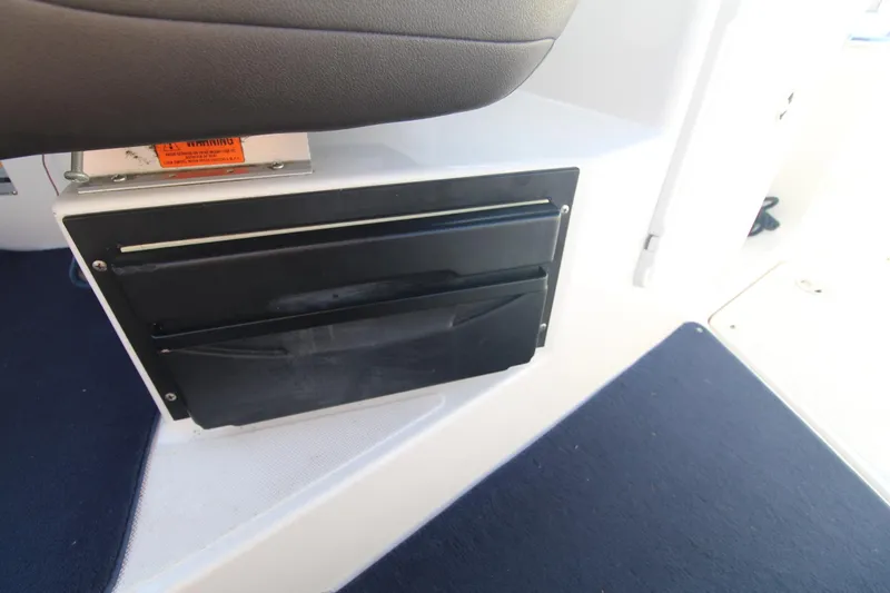 Slide: The Image of Regal 2565 Window Express 2007 - 24