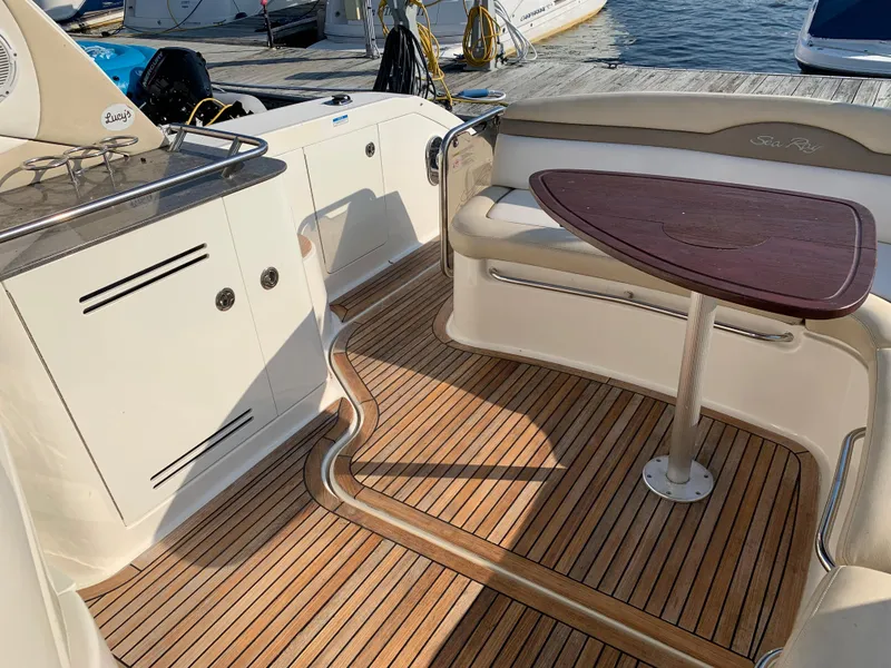 Slide: The Image of Interior of a 2012 Sea Ray Sundancer 370 yacht with wooden flooring. - 24