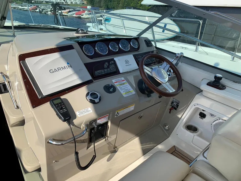 Slide: The Image of Cockpit of 2012 Sea Ray Sundancer 370 yacht. - 48
