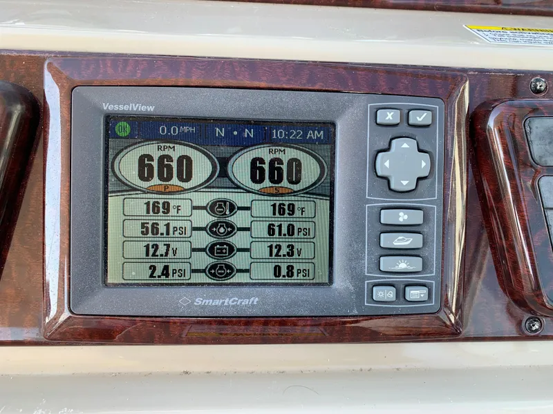 Slide: The Image of Sea Ray Sundancer 370 2012 - 50