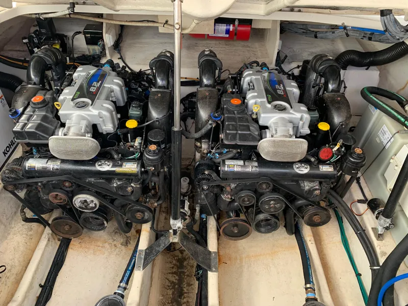 Slide: The Image of Sea Ray Sundancer 370 2012 - 57