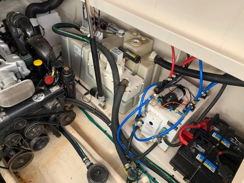 Slide: The Image of Sea Ray Sundancer 370 2012 - 59