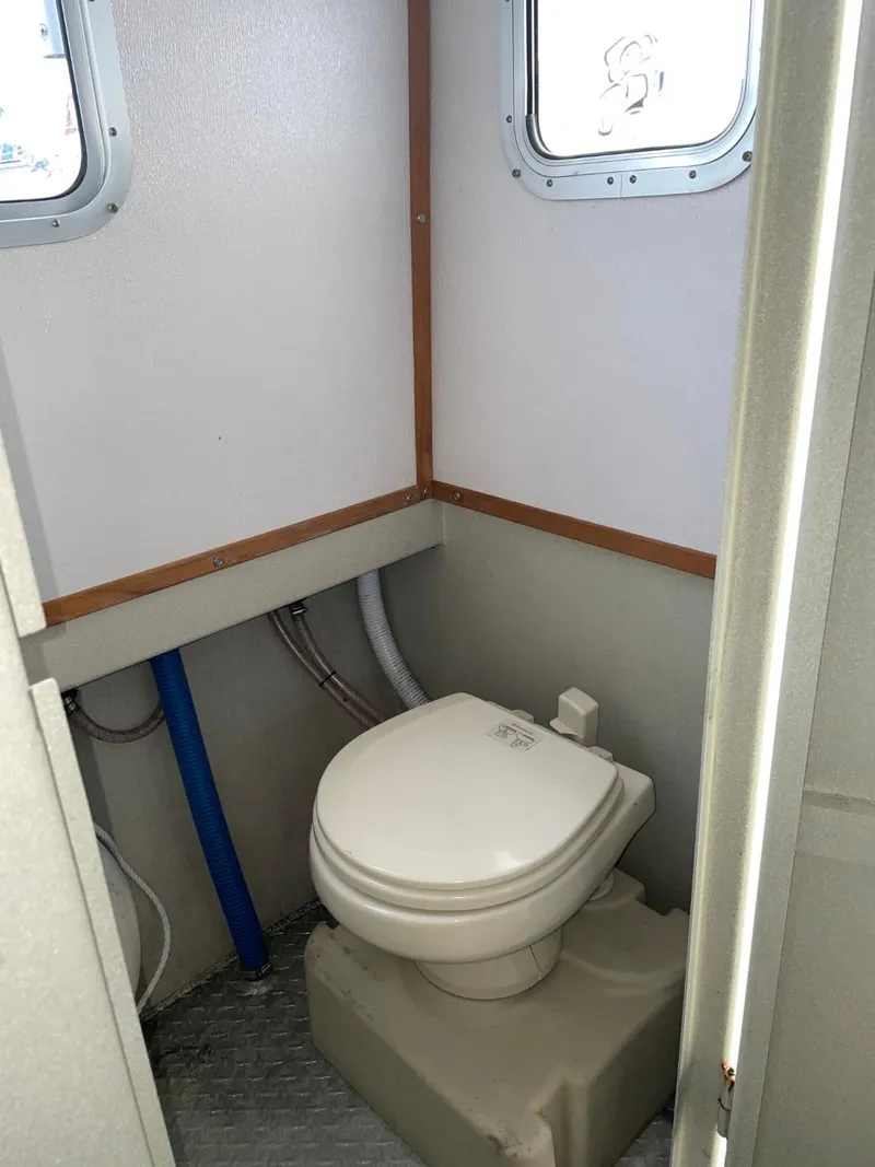 Slide: The Image of Glacier Craft Custom Aluminum 2010 - 64