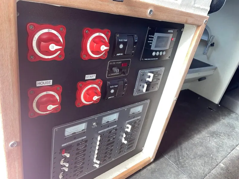 Slide: The Image of Glacier Craft Custom Aluminum 2010 - 70