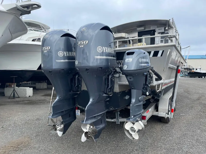 Slide: The Image of 2010 Glacier Craft Custom Aluminum boat with Yamaha outboard motors. - 8