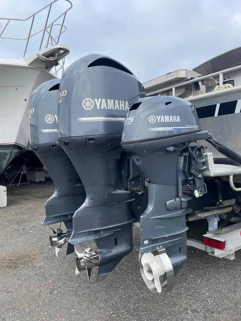 Slide: The Image of 2010 Glacier Craft Custom Aluminum boat with Yamaha outboard motors. - 9