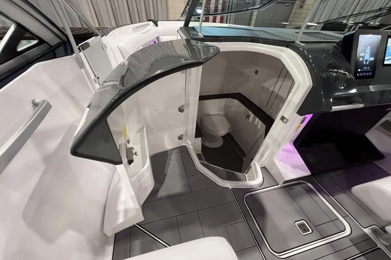 Slide: The Image of Aviara AV32 Outboard 2024 - 16