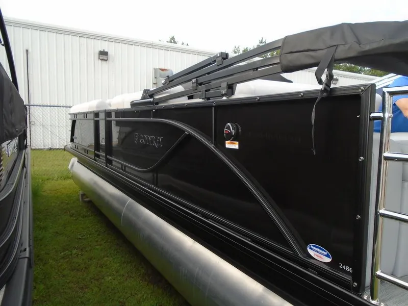 Slide: The Image of Godfrey Sweetwater 2486 SFL GTP 27 in. Center Tube Package 2024 - 13