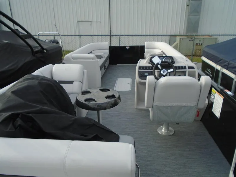 Slide: The Image of Godfrey Sweetwater 2486 SFL GTP 27 in. Center Tube Package 2024 - 19