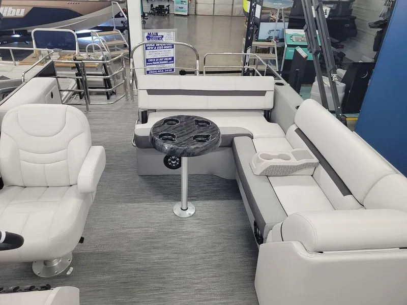 Slide: The Image of Godfrey Sweetwater 2486 SFL GTP 27 in. Center Tube Package 2024 - 4