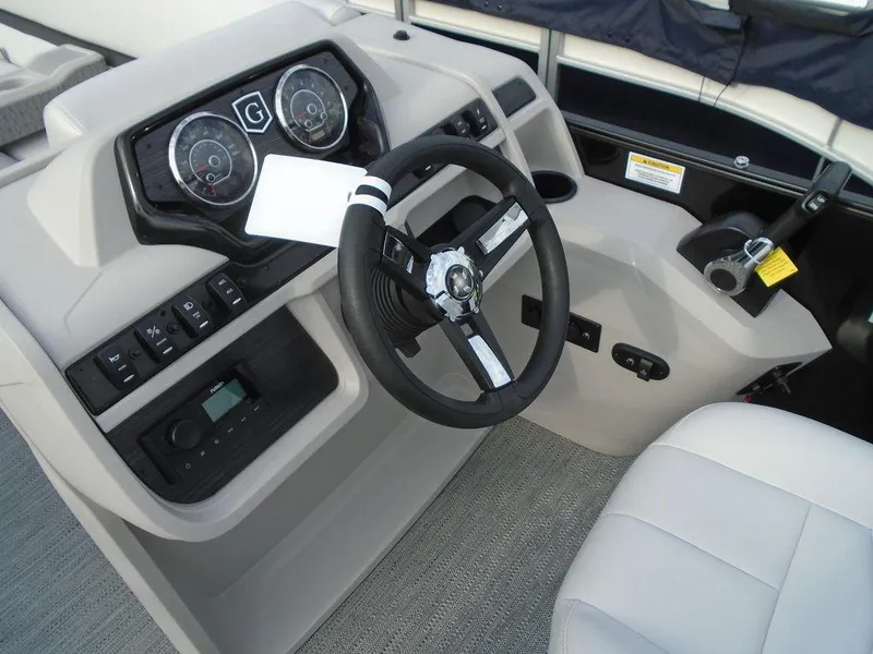 Slide: The Image of Godfrey Sweetwater 2486 SFL GTP 27 in. Center Tube Package 2024 - 5