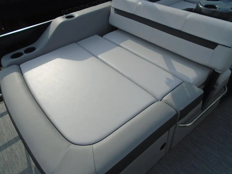 Slide: The Image of Godfrey Sweetwater 2486 SFL GTP 27 in. Center Tube Package 2024 - 8