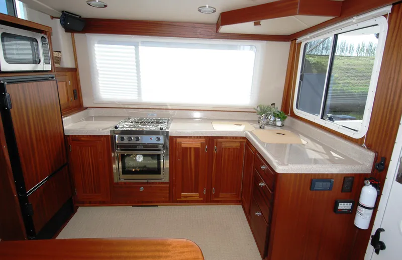 Slide: The Image of Galley -   L-shape option - 14