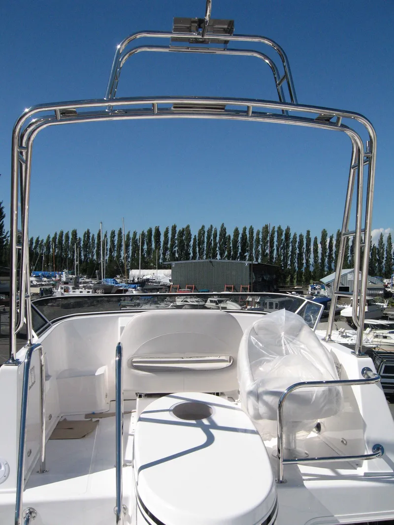 Slide: The Image of Flybridge & stainless arch - 31