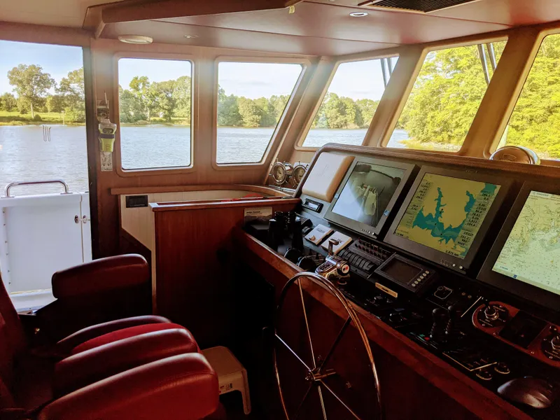 Slide: The Image of Pilothouse - 25