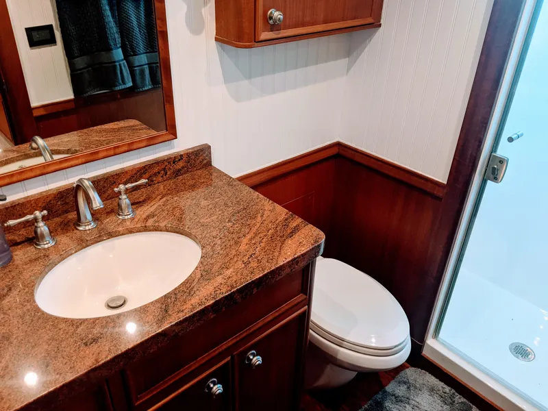 Slide: The Image of Captains/Guest Stateroom Head/Shower - 37