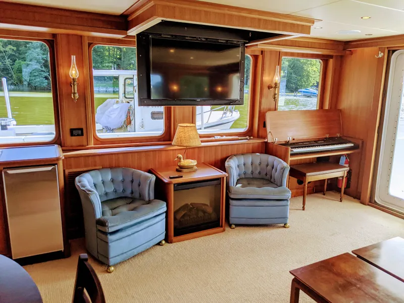 Slide: The Image of Saloon - 42