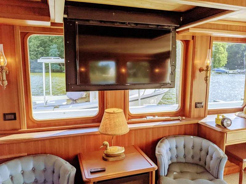 Slide: The Image of Saloon - 43