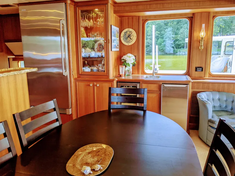 Slide: The Image of Dining/Wet Bar - 46