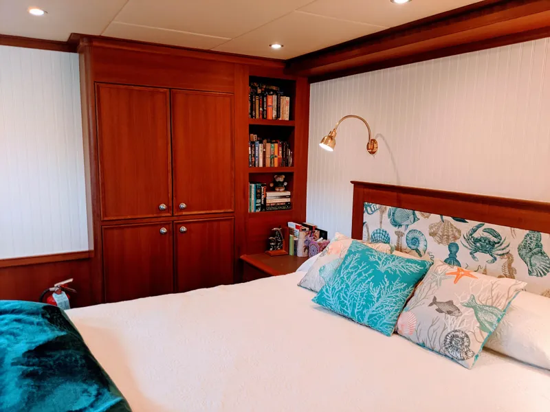 Slide: The Image of Mid Guest Stateroom - 58