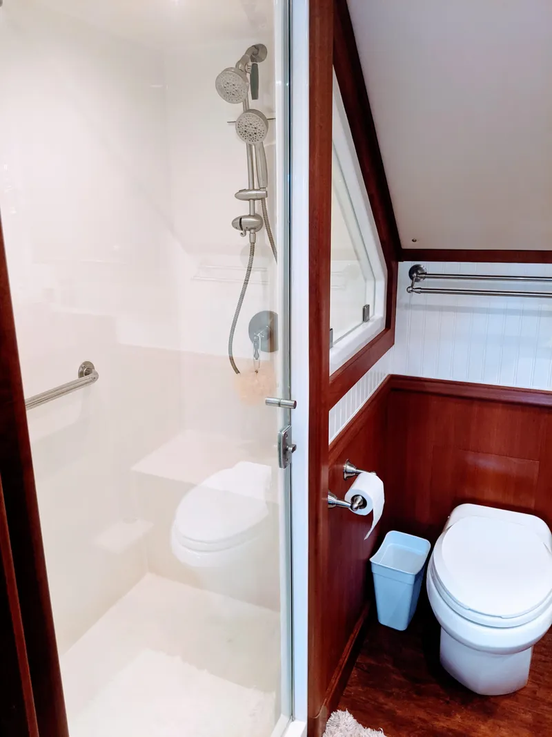 Slide: The Image of Master Stateroom Head/Shower - 67