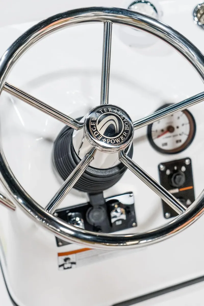 Slide: The Image of Edgewater 158CS 2024 - 7