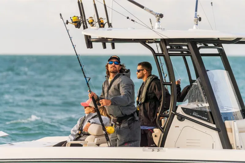 Slide: The Image of Boston Whaler 280 Dauntless 2024 - 108