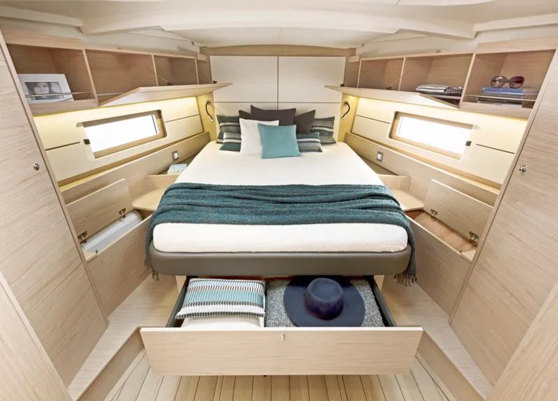 Slide: The Image of 2023 Beneteau Oceanis 46.1 - Berth - 13