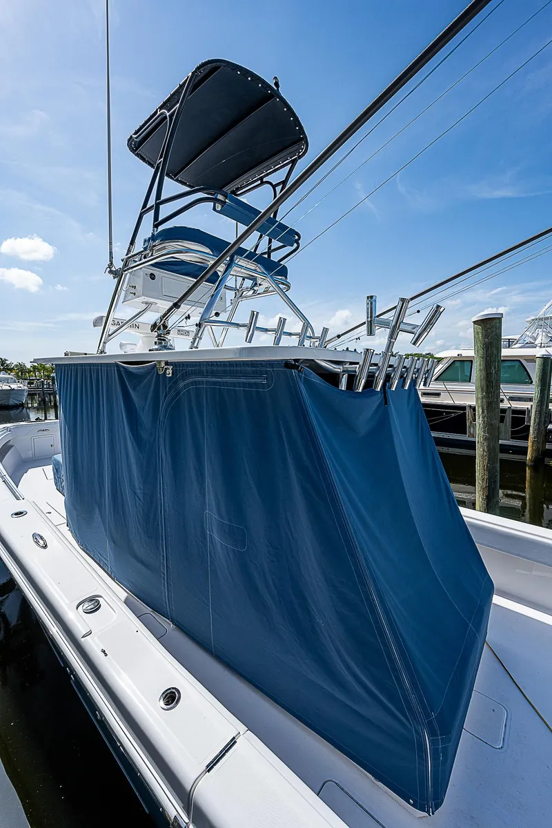 Slide: The Image of Invincible 42 Open Fisherman 2018 - 24