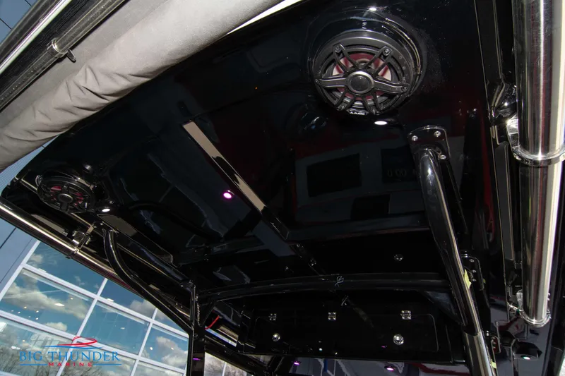 Slide: The Image of Donzi 39 VRZ 2024 - 53