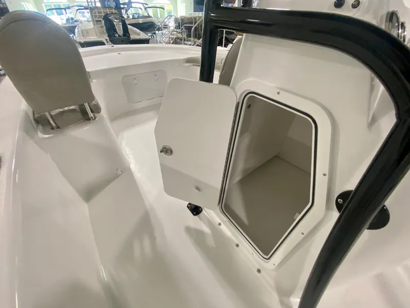 Slide: The Image of 2024 Savannah SS21 boat interior with open storage compartment. - 15