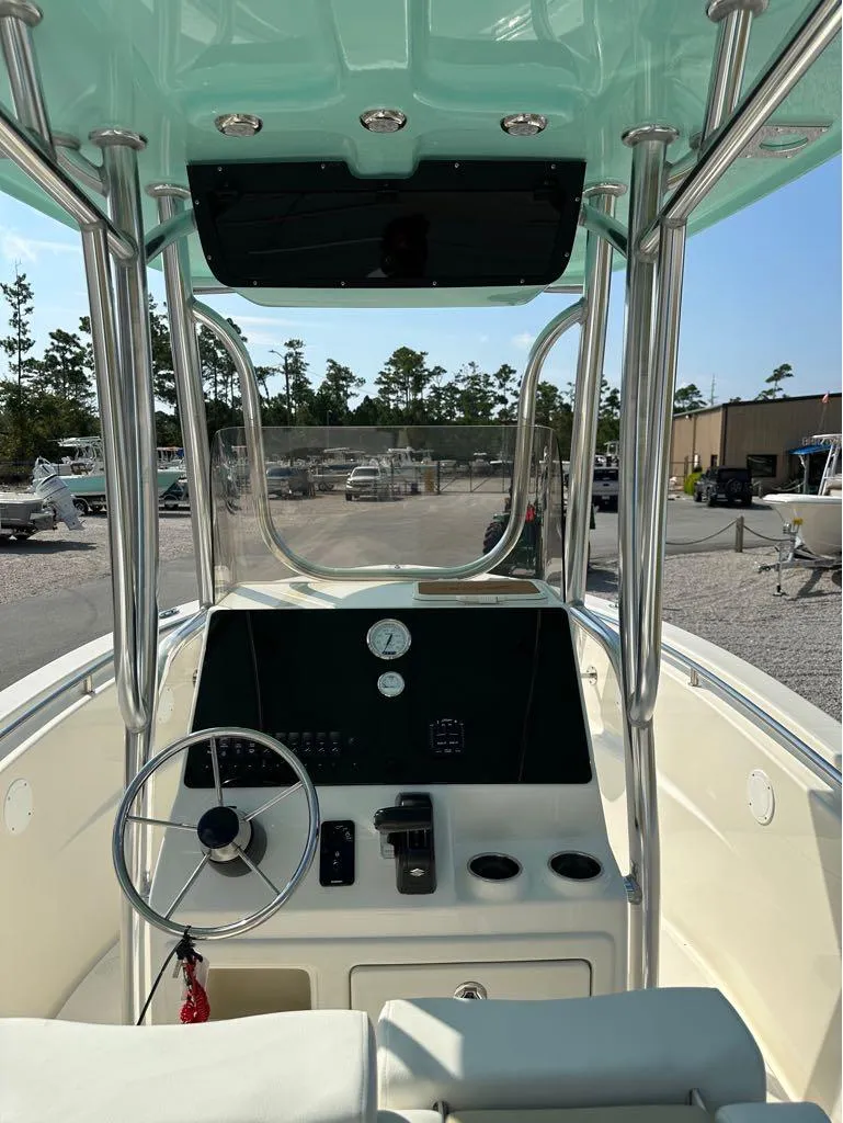 Slide: The Image of Bulls Bay 230CC 2024 - 4