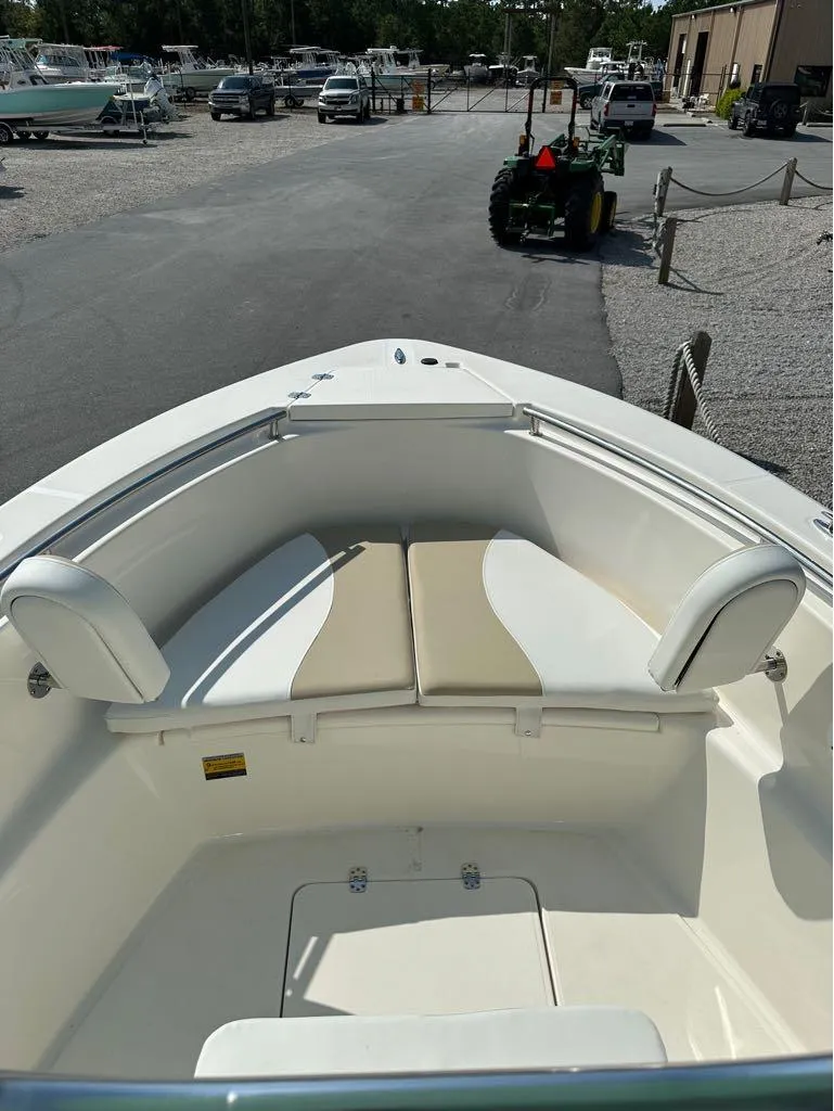 Slide: The Image of Bulls Bay 230CC 2024 - 9