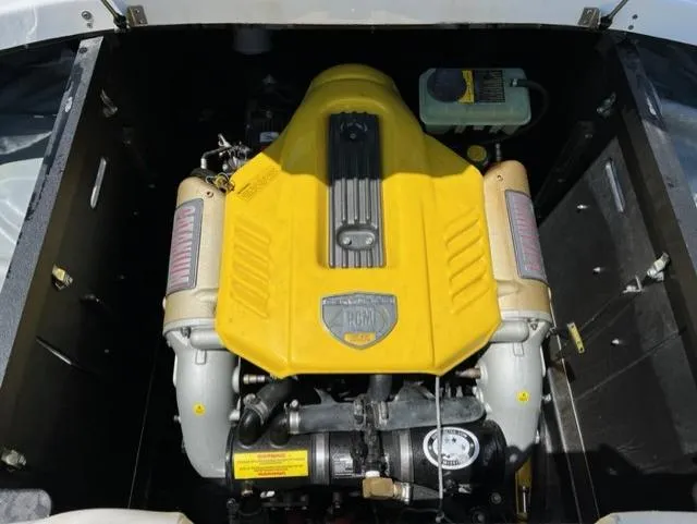 Slide: The Image of Centurion Enzo FS44 2015 - 25