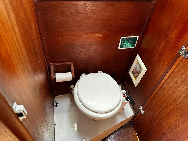 Slide: The Image of Sabre 28 Mk II 1978 - 22